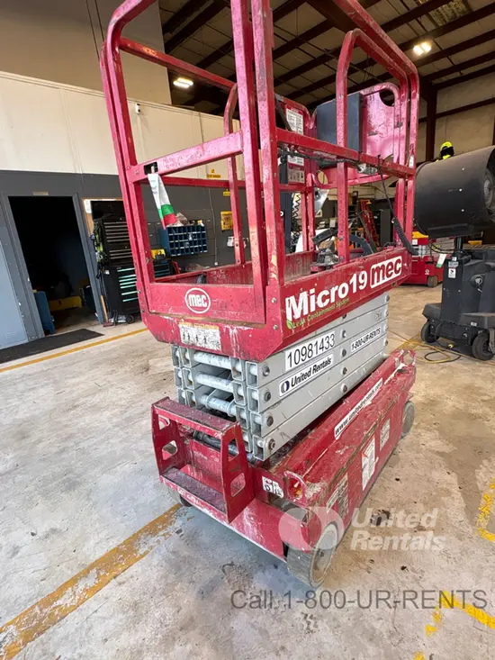 2019 MEC MICRO 19 Scissor Lift