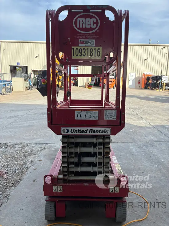 2019 MEC MICRO 19 Scissor Lift