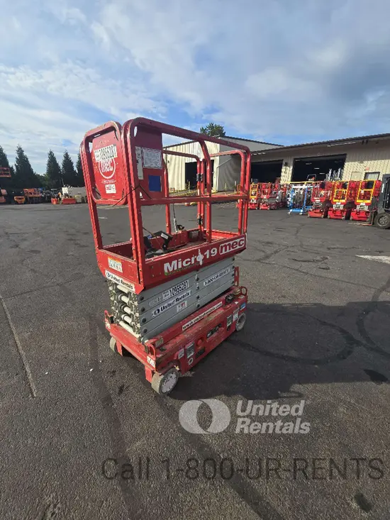 2019 MEC MICRO 19 Scissor Lift