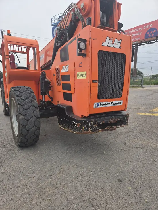 2017 SKYTRAK 8042 Forklift
