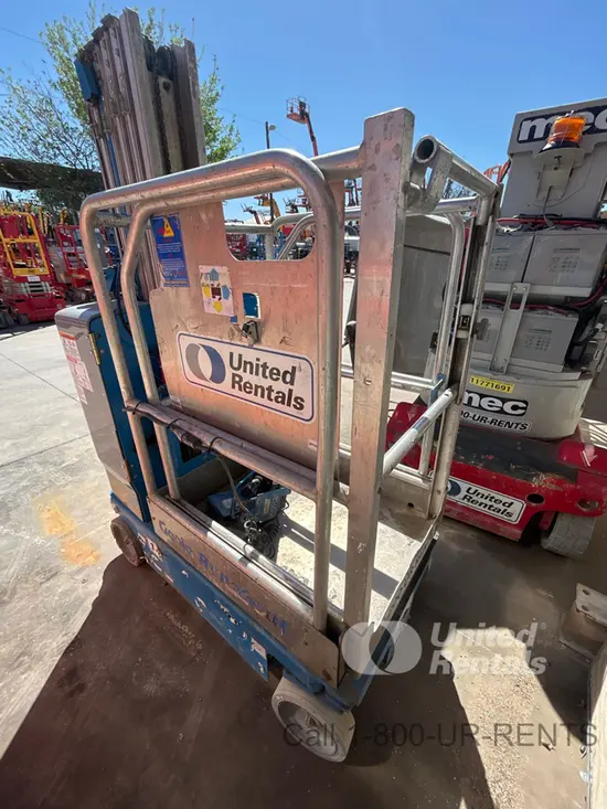 2016 Genie GR-20 Self-Propelled One-Person Lift