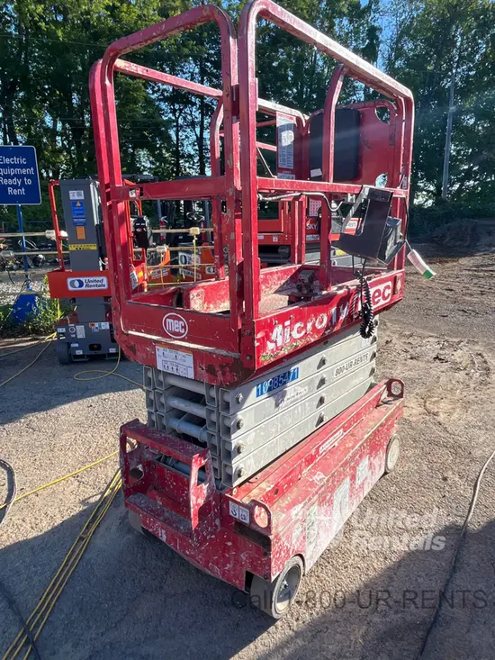 2019 MEC MICRO 19 Scissor Lift
