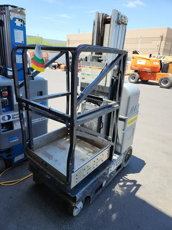 2017 JLG 20MVL Self-Propelled One-Person Lift