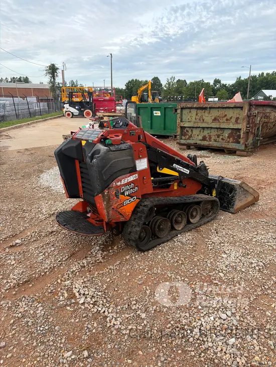 2021 Ditch Witch SK800 Track Loader