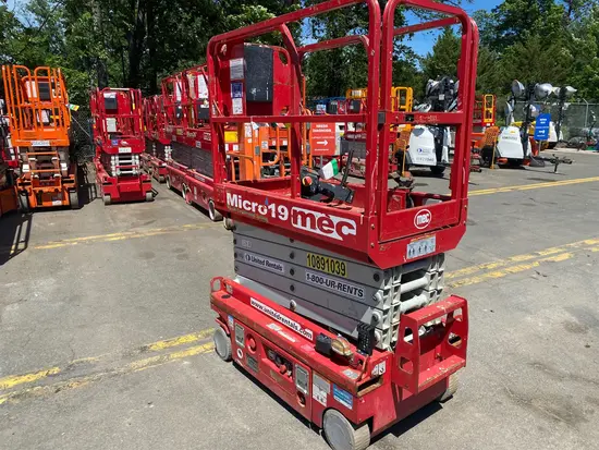 2019 MEC MICRO 19 Scissor Lift