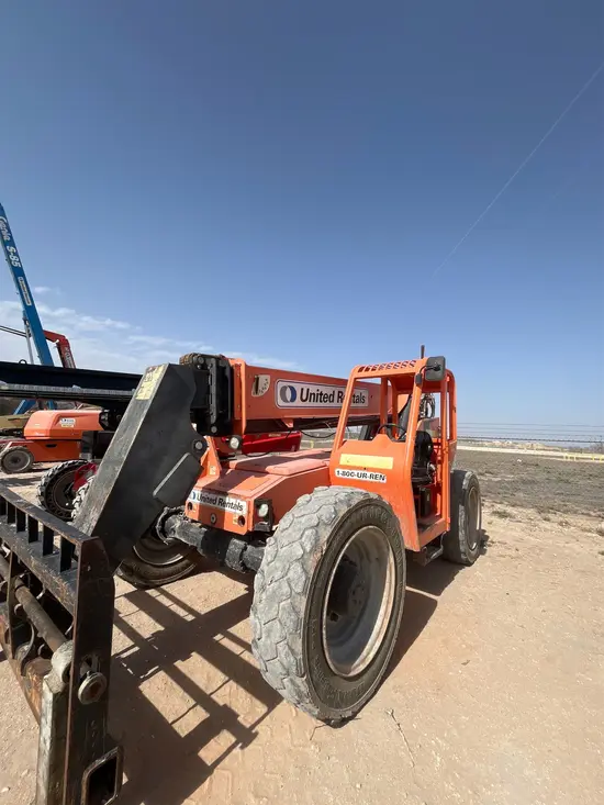 2017 SKYTRAK 8042 Forklift