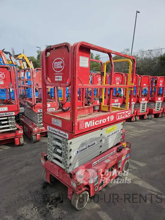 2018 MEC MICRO 19 Scissor Lift