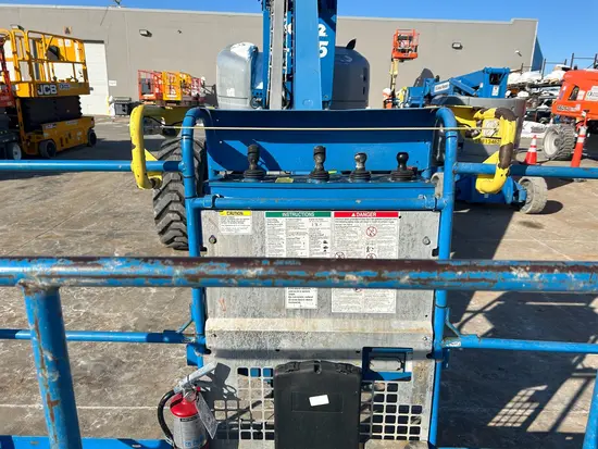 2013 Genie Z-135/70 Articulating Boom Lift