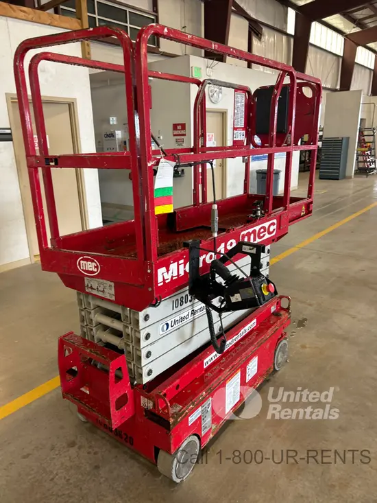 2018 MEC MICRO 19 Scissor Lift