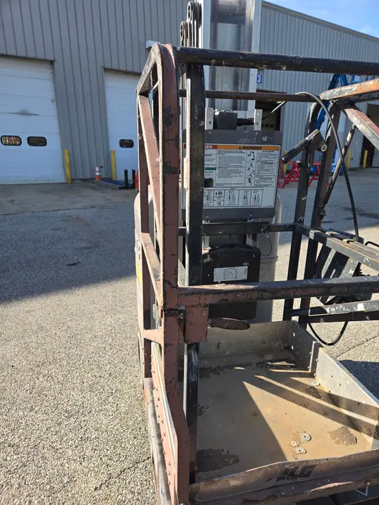 2019 JLG 20MVL Self-Propelled One-Person Lift