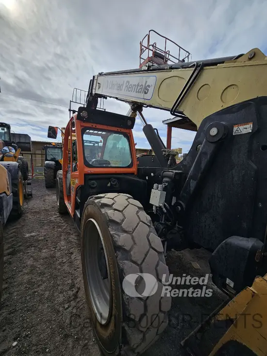 2018 JLG 742 Forklift