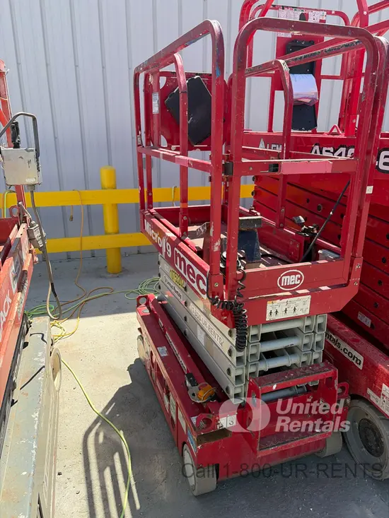 2018 MEC MICRO 19 Scissor Lift