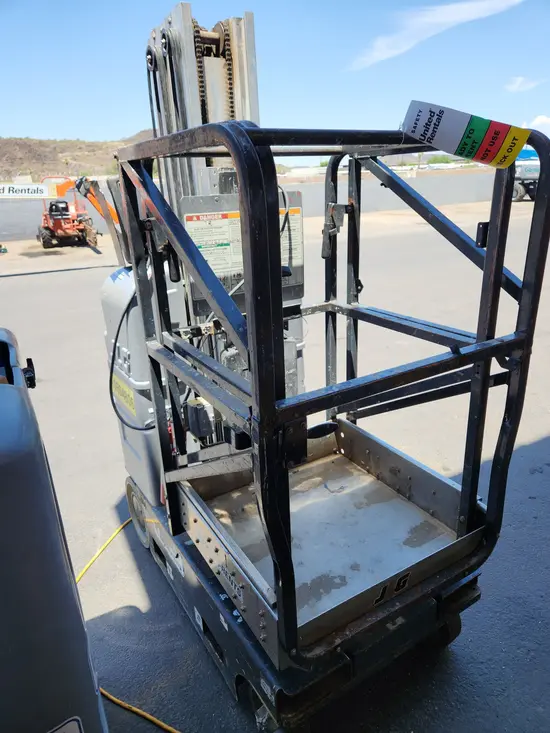 2017 JLG 20MVL Self-Propelled One-Person Lift