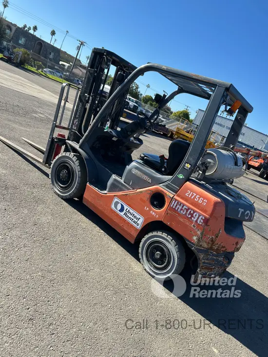 2018 Toyota 8FGU25 Warehouse Forklift