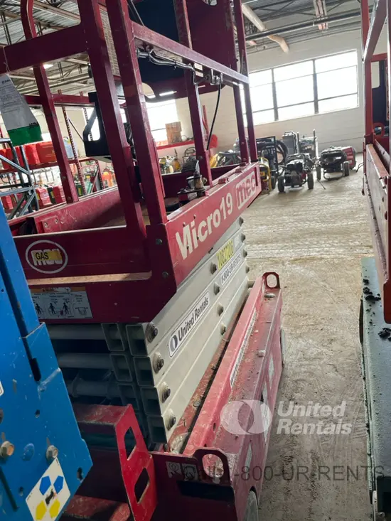 2018 MEC MICRO 19 Scissor Lift