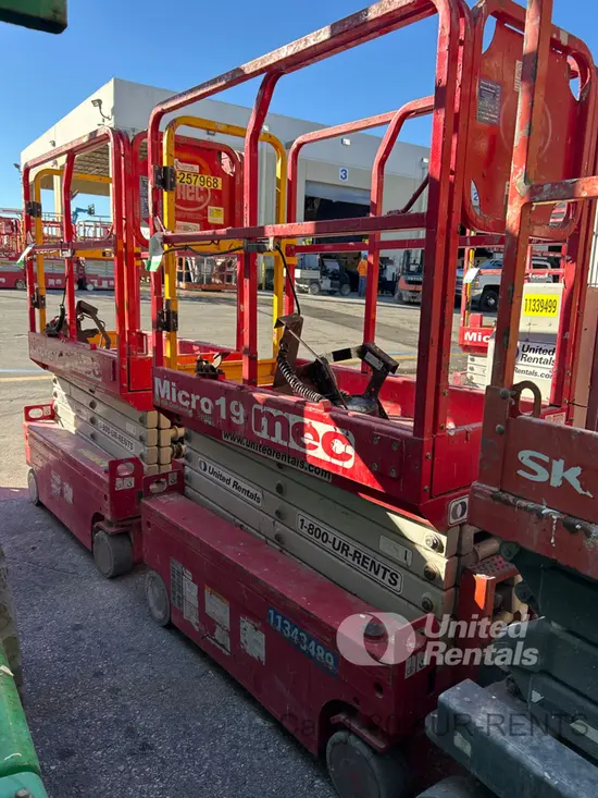 2022 MEC MICRO 19 Scissor Lift