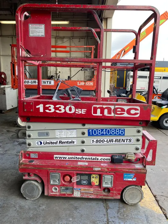 2018 MEC 1330SE Scissor Lift