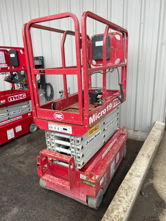 2019 MEC MICRO 19 Scissor Lift
