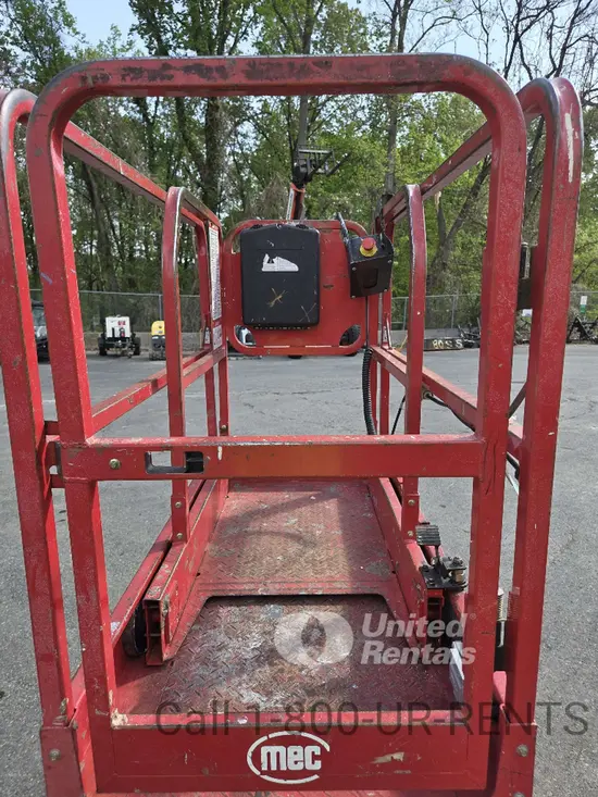 2019 MEC MICRO 19 Scissor Lift