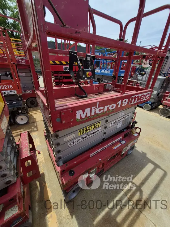 2019 MEC MICRO 19 Scissor Lift