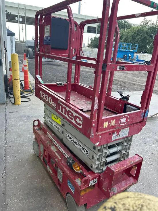 2019 MEC 1330SE Scissor Lift