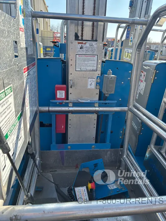 2018 Genie GR-20 Self-Propelled One-Person Lift