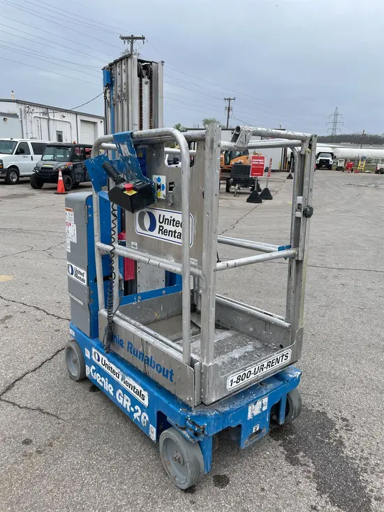 2018 Genie GR-20 Self-Propelled One-Person Lift