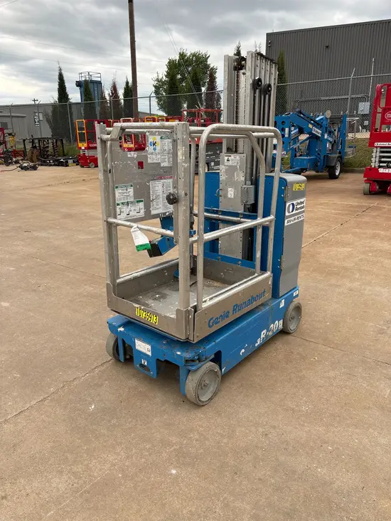 2018 Genie GR-20 Self-Propelled One-Person Lift