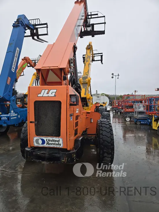 2018 SKYTRAK 8042 Forklift