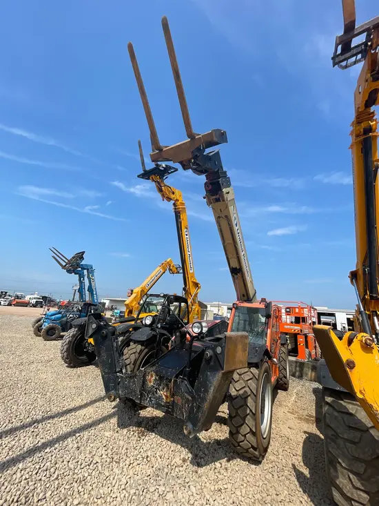 2019 JLG 1055 Forklift