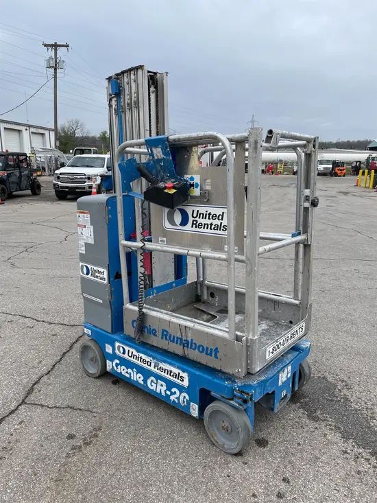 2018 Genie GR-20 Self-Propelled One-Person Lift