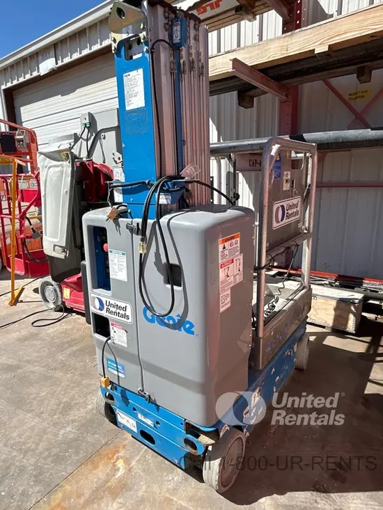 2016 Genie GR-20 Self-Propelled One-Person Lift
