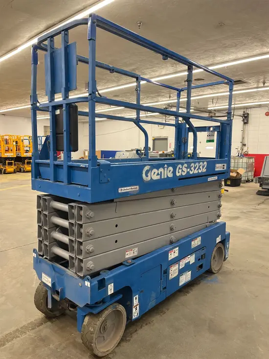 2017 Genie GS-3232 Scissor Lift