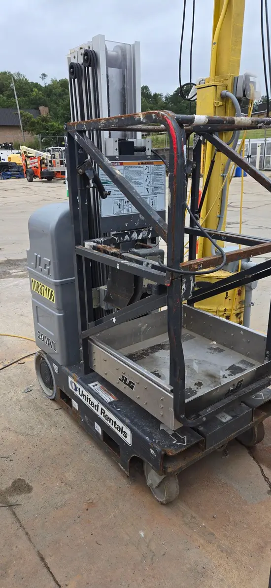 2019 JLG 20MVL Self-Propelled One-Person Lift