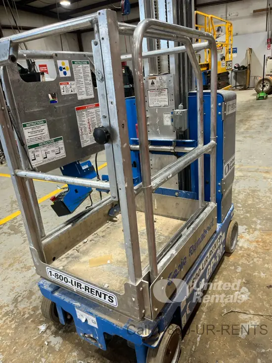 2018 Genie GR-20 Self-Propelled One-Person Lift