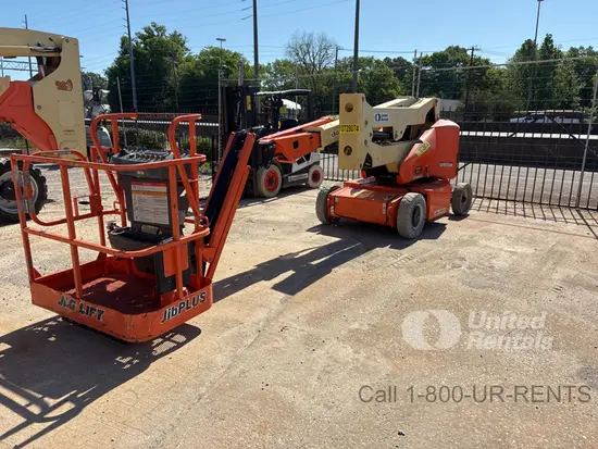 2018 JLG E400AJPN Articulating Boom Lift