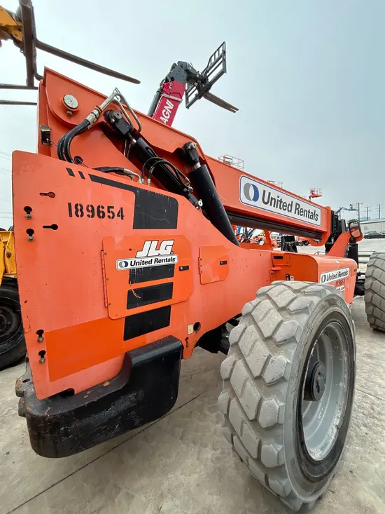 2017 SKYTRAK 10054 Forklift
