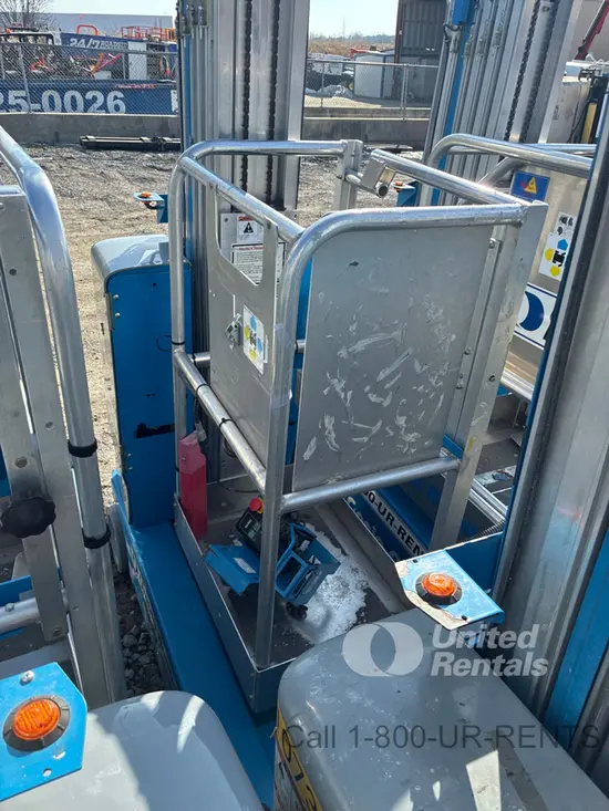 2018 Genie GR-20 Self-Propelled One-Person Lift