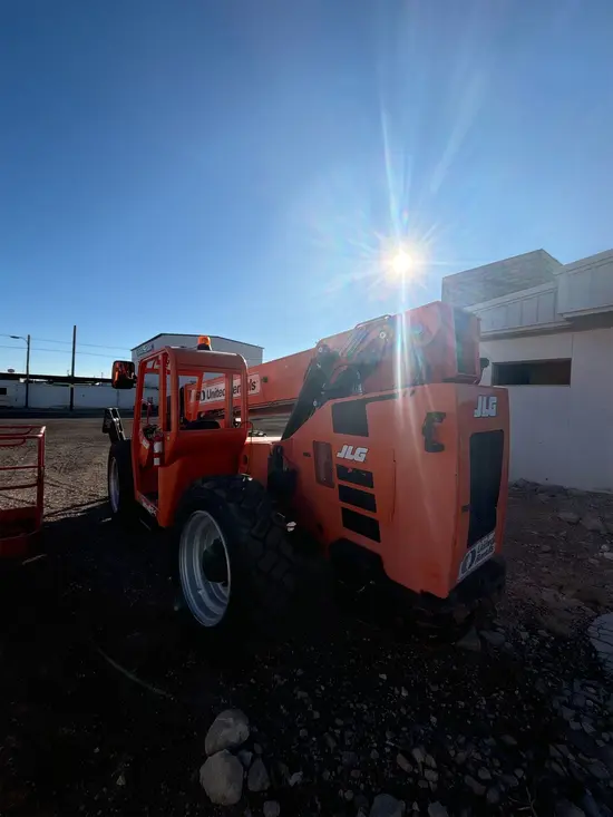 2017 SKYTRAK 10054 Forklift