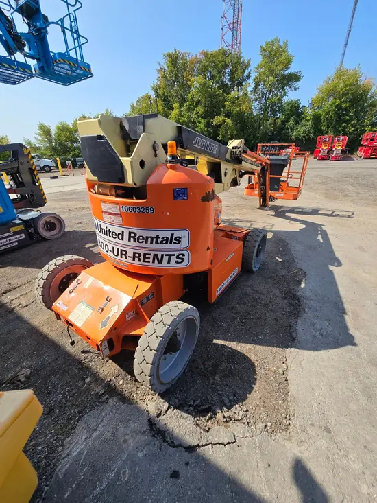 2017 JLG E450AJ Articulating Boom Lift