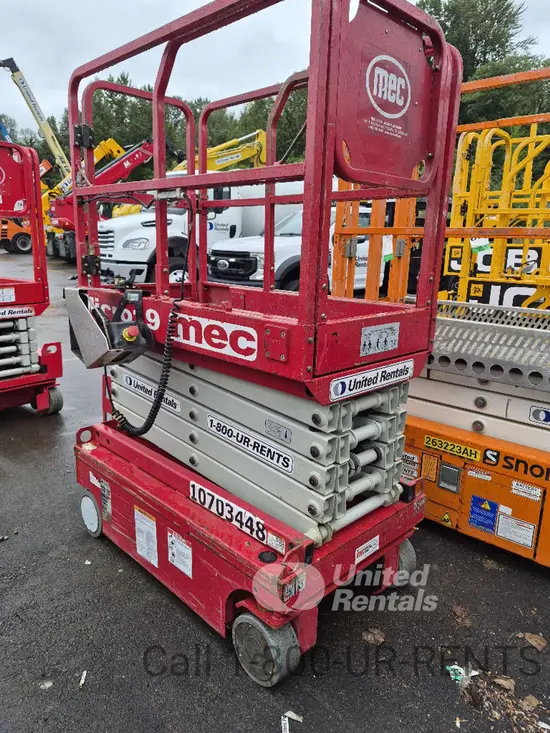 2017 MEC MICRO 19 Scissor Lift