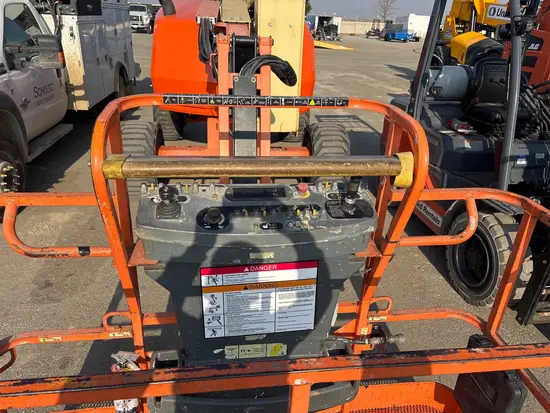 2017 JLG 450AJ Articulating Boom Lift