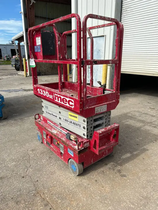 2018 MEC 1330SE Scissor Lift