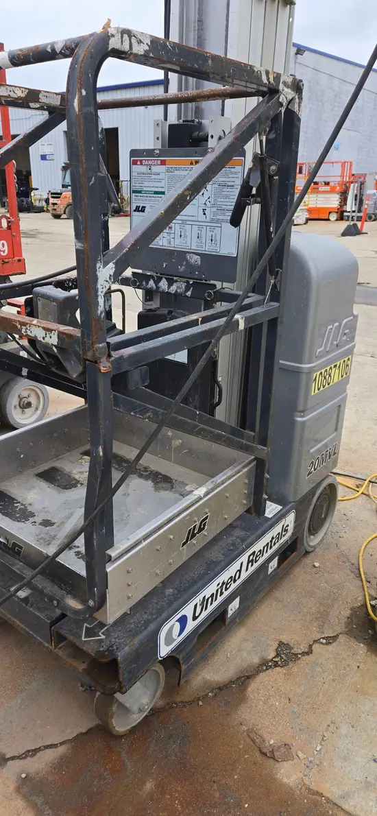 2019 JLG 20MVL Self-Propelled One-Person Lift