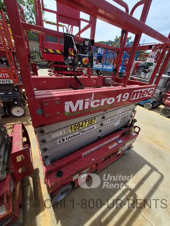 2019 MEC MICRO 19 Scissor Lift