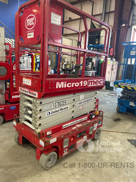 2018 MEC MICRO 19 Scissor Lift