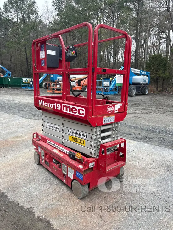 2019 MEC MICRO 19 Scissor Lift