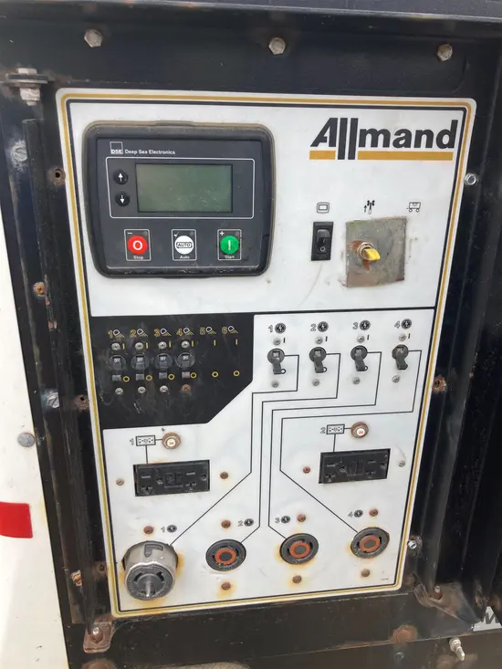 2022 Allmand MAXI-LITE Portable Light Tower