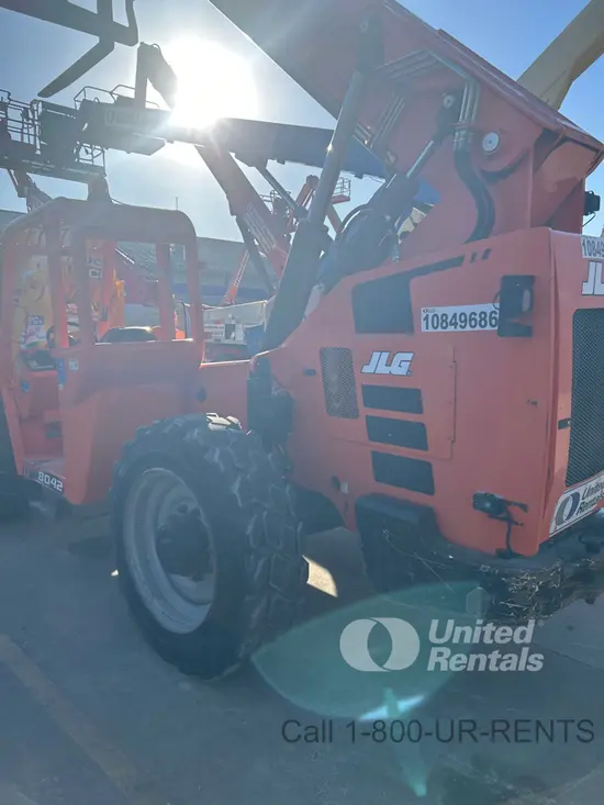 2018 SKYTRAK 8042 Forklift