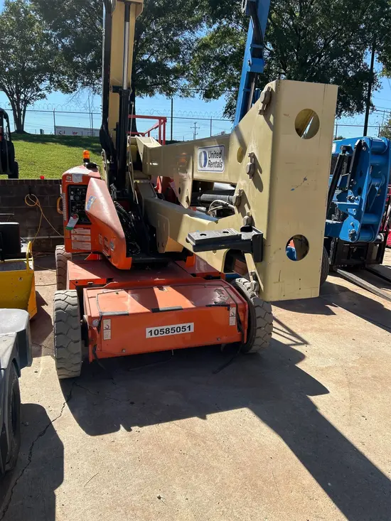 2017 JLG E450AJ Articulating Boom Lift